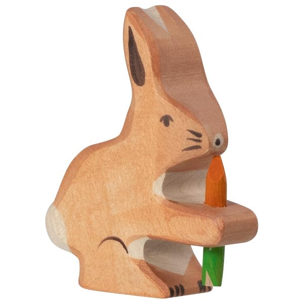 Holztiger Hase mit Karotte